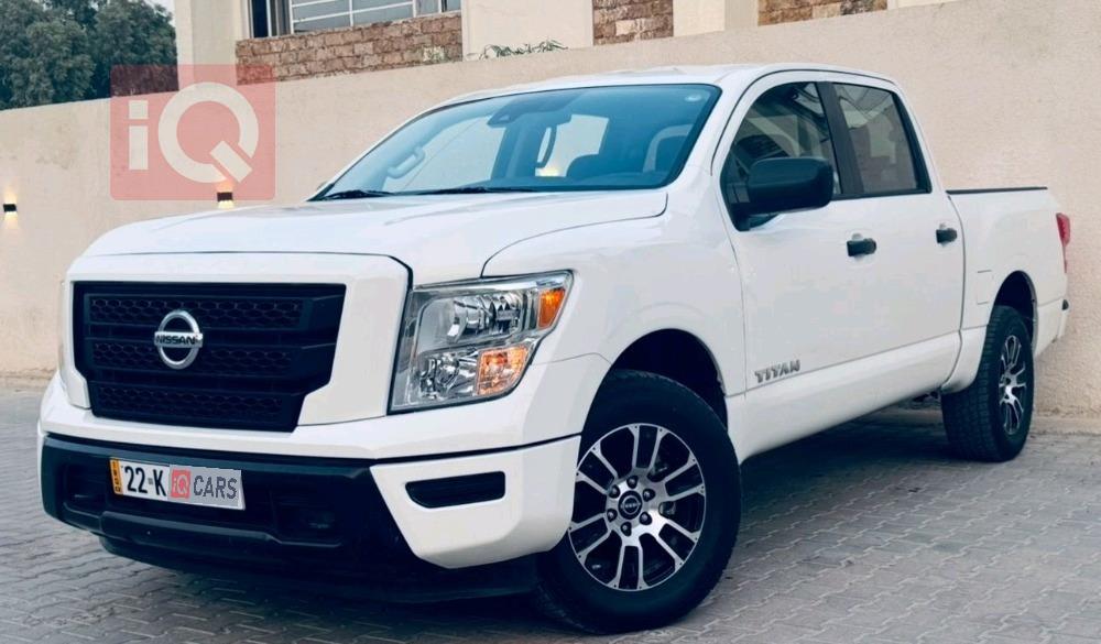 نیسان تایتان